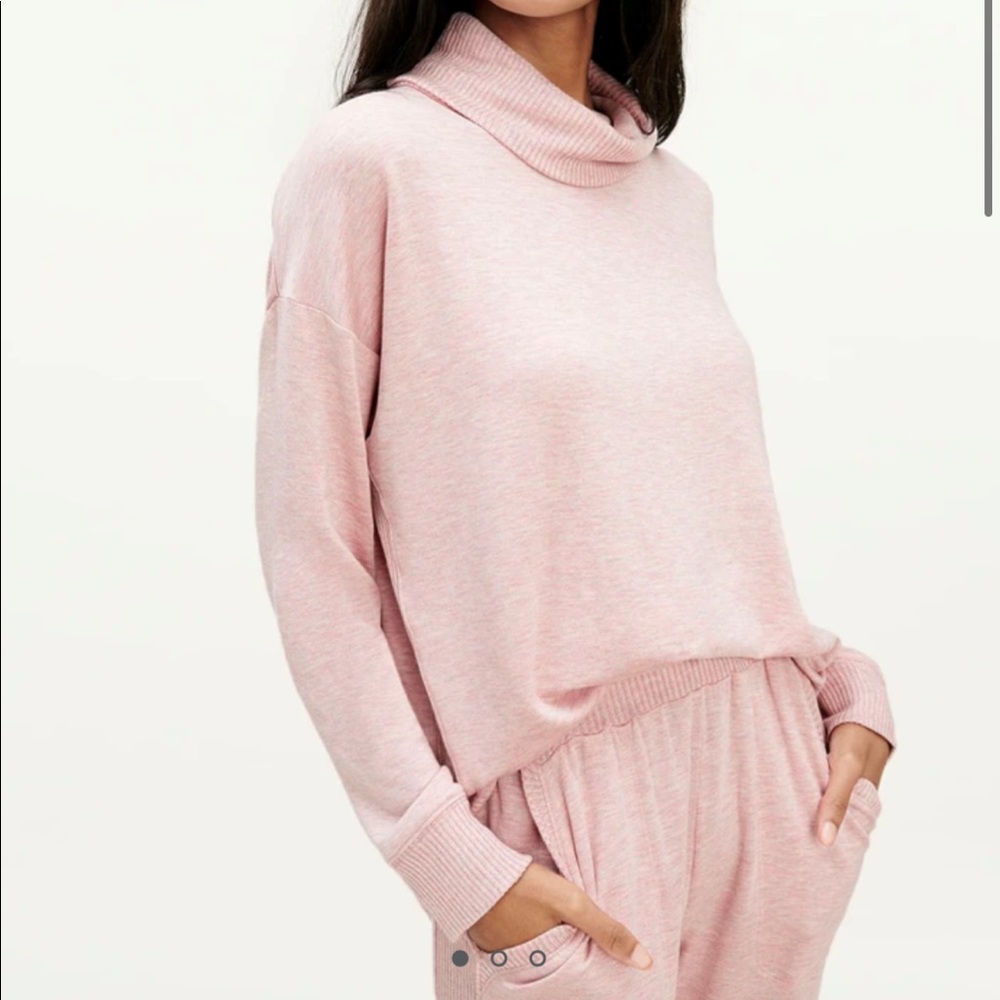 Splendid size small pink heather supersoft valley cowl neck pullover